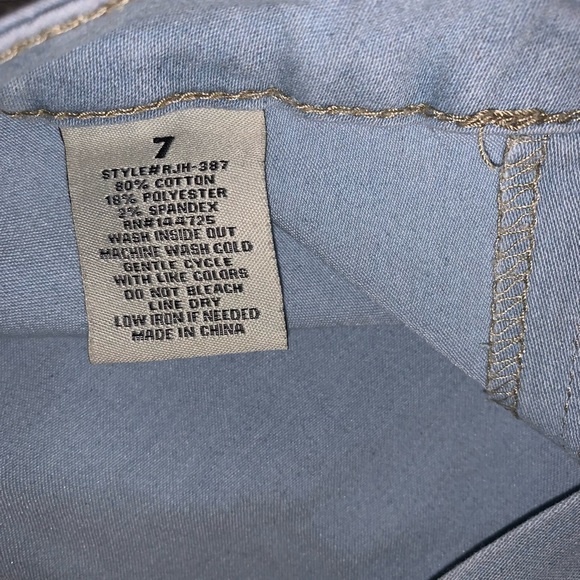 🎊🎉🎇HOST PICK🎆🎈❤️🎊🎉Woman Jean pre loved 🥰 like new distressed knee - Picture 7 of 11